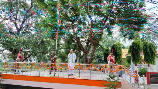 तिरंगे को सलामी और देशभक्ति गीतों से गूंजा आरडीएस कॉलेज, युवाओं से राष्ट्र निर्माण में योगदान की अपील